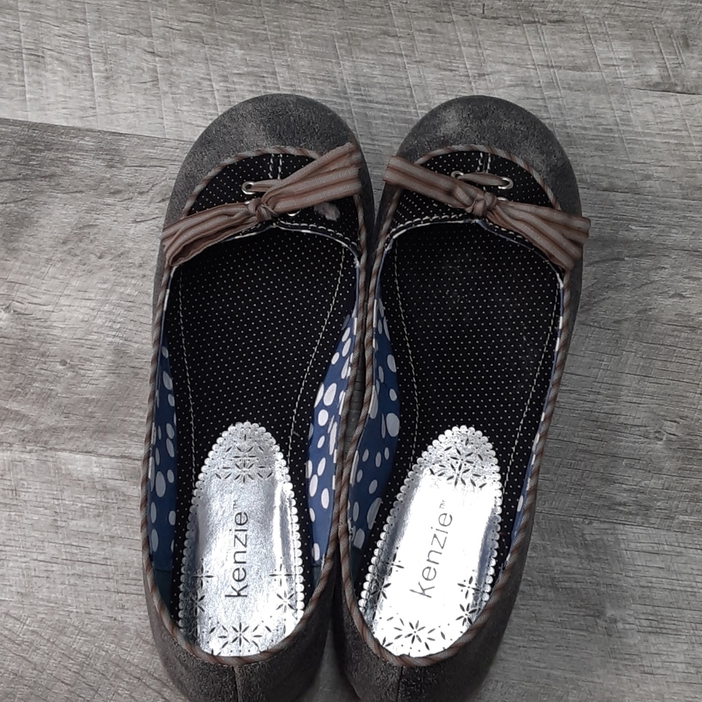 New Kensie 9M distressed leather ballet flats - Picture 2 of 8